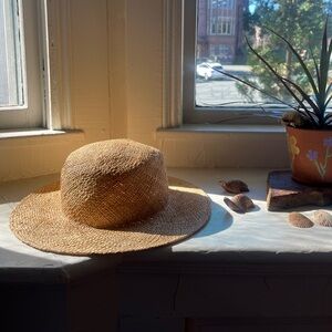 Stylish Straw Gigi Pip Hat